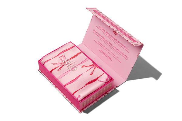 Strawberry Cupcake Queen Zippered Pillowcase