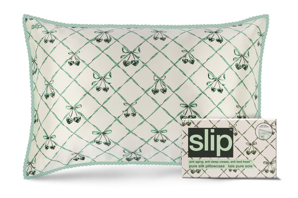 Wintergreen Queen Zippered Pillowcase with Lace Trim
